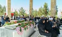 مراسم یادواره شهدای گمنام در محل مزار شهدای گمنام پردیس دانشگاه برگزار شد 